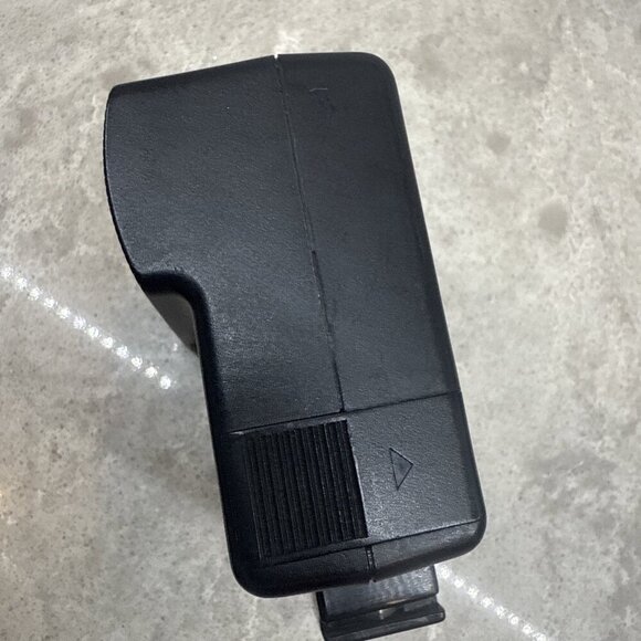 OLYMPUS TRIP 35 Compact 35mm Film Camera w flash, 40mm f/2.8 Lens Untested As Is - Picture 10 of 12